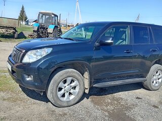 2011 Toyota Land Cruiser Prado 150 Series, чёрный, 2800000 рублей, вид 3