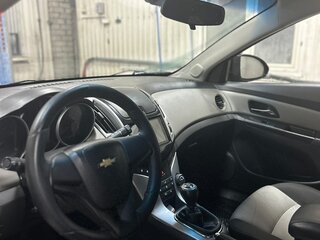 2012 Chevrolet Cruze I, серебристый, 680000 рублей, вид 3