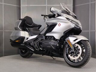 2025 Honda GL 1800 Gold Wing, серебристый, 3249000 рублей, вид 2