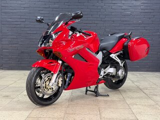2002 Honda VFR 800, красный, 615000 рублей, вид 1