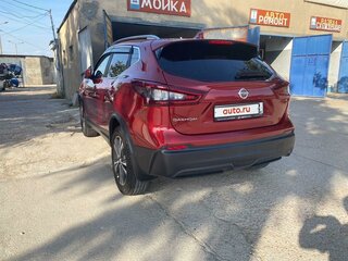 2021 Nissan Qashqai II Рестайлинг, красный, 2800000 рублей, вид 4