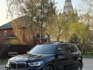 2020 BMW X5 30d IV (G05/G18), чёрный, 6999999 рублей, вид 2
