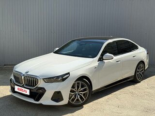 2025 BMW 5 серии 523d VIII (G60/G61/G68), белый, 7990000 рублей, вид 1