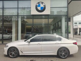 2023 BMW 5 серии Long 530Li VII (G30/G31/G38) Рестайлинг, белый, 5600000 рублей, вид 5