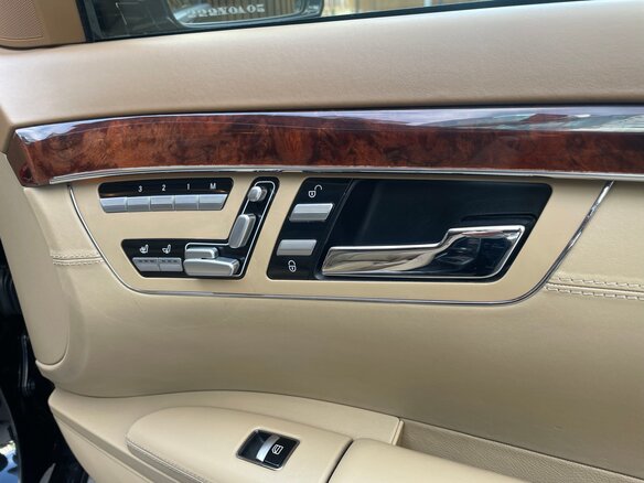 2009 Mercedes-Benz S-Класс 500 Long V (W221) Рестайлинг, чёрный, 1800000 рублей - вид 10
