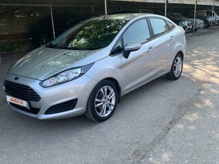2015 Ford Fiesta Mk6 Рестайлинг, серебристый, 1300000 рублей, вид 5