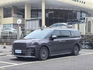 2025 Zeekr 009 140 kWh I Рестайлинг, серебристый, 8699017 рублей, вид 1