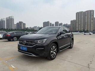 2022 Volkswagen Tayron I, чёрный, 1825000 рублей, вид 2