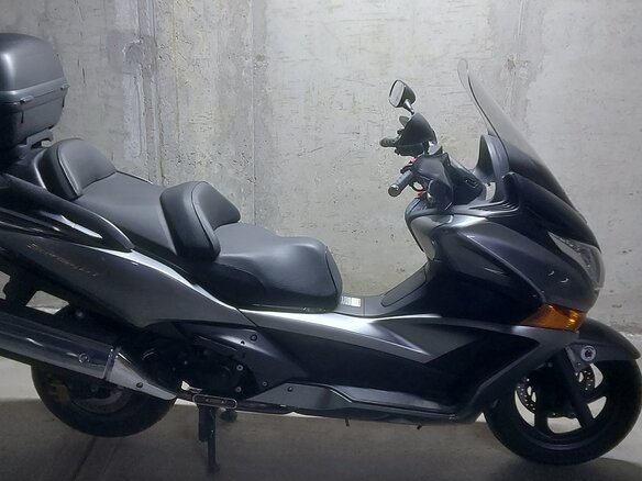 2010 Honda Silver Wing 600, серый, 650000 рублей