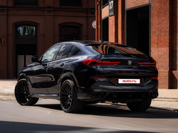 2023 BMW X6 40i III (G06) Рестайлинг, чёрный, 10999000 рублей - вид 10