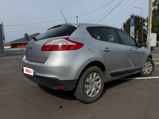 2014 Renault Megane III Рестайлинг, серый, 690000 рублей, вид 5