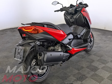 2022 Yamaha XMAX, красный, 680000 рублей, вид 3