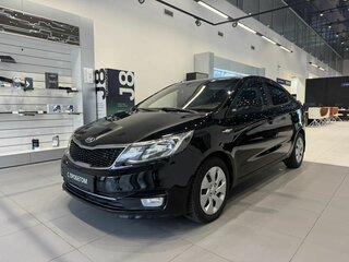 2015 Kia Rio III Рестайлинг, чёрный, 820000 рублей, вид 1