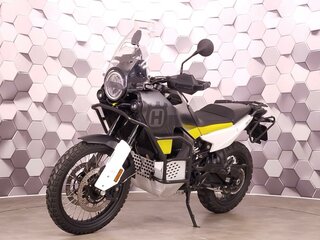 2022 Husqvarna Norden 901, серый, 1195000 рублей, вид 2