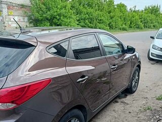 2015 Hyundai ix35 I Рестайлинг, коричневый, 1320000 рублей, вид 3