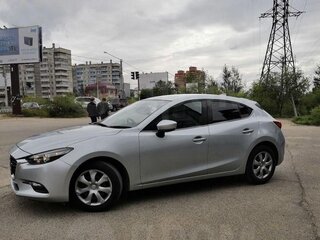 2017 Mazda Axela III Рестайлинг, серебристый, 1580000 рублей, вид 1