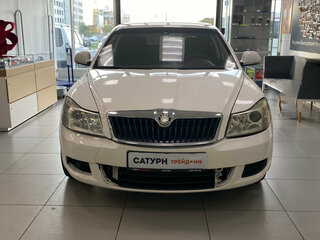 2012 Skoda Octavia II (A5) Рестайлинг, белый, 630000 рублей, вид 3
