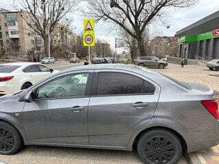 2013 Chevrolet Aveo II, серый, 810000 рублей, вид 4