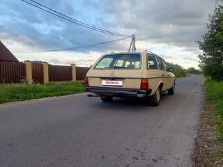 1981 Mercedes-Benz W123 200 5-speed, жёлтый, 700000 рублей, вид 5
