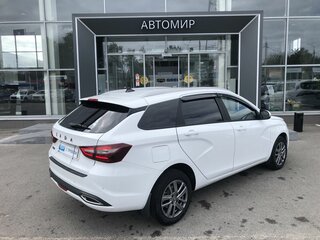 2024 Lada (ВАЗ) Vesta SW I Рестайлинг (NG), белый, 1333500 рублей, вид 5