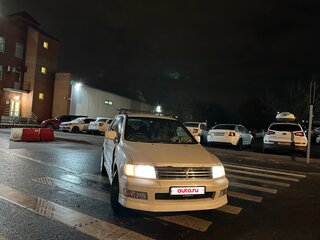 1997 Mitsubishi Chariot Grandis III, белый, 270000 рублей, вид 3