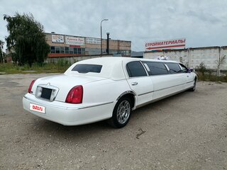 2001 Lincoln Town Car III, белый, 320000 рублей, вид 4
