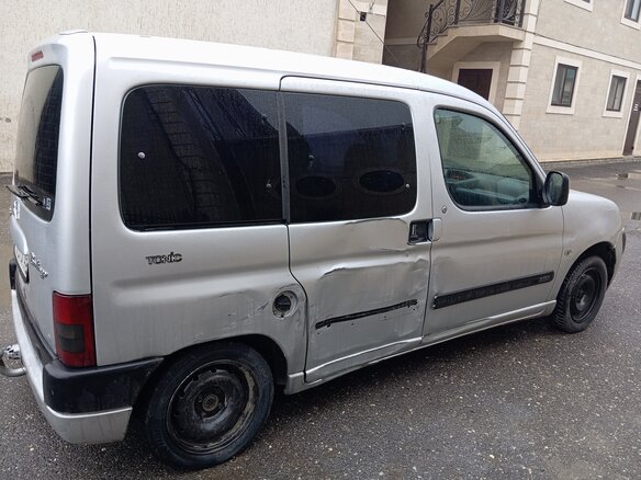 2003 Citroen Berlingo I Рестайлинг, серый, 280000 рублей - вид 3