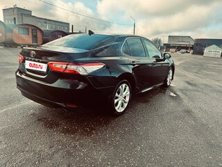 2018 Toyota Camry VIII (XV70), чёрный, 2670000 рублей, вид 3