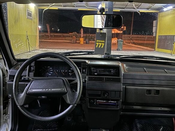 1999 Lada (ВАЗ) 21099, белый, 550000 рублей - вид 8
