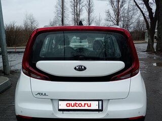 2019 Kia Soul EV II, белый, 2000000 рублей, вид 5