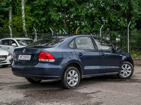 2013 Volkswagen Polo V, синий, 495000 рублей, вид 2
