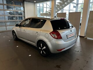 2010 Kia Ceed I Рестайлинг, серебристый, 699000 рублей, вид 5