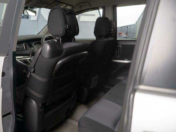 2016 Toyota ISis I Рестайлинг, серый, 1339000 рублей - вид 10