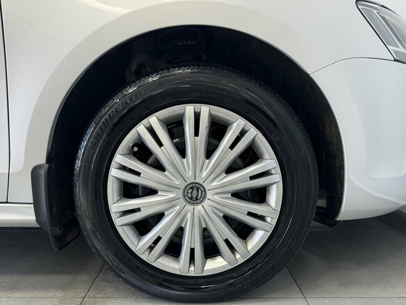 2012 Volkswagen Jetta VI, серый - вид 4