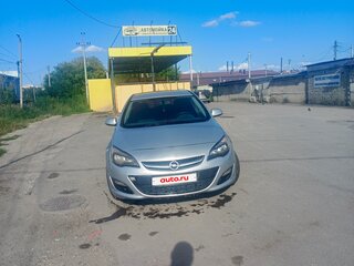 2013 Opel Astra J Рестайлинг, серебристый, 520000 рублей, вид 1
