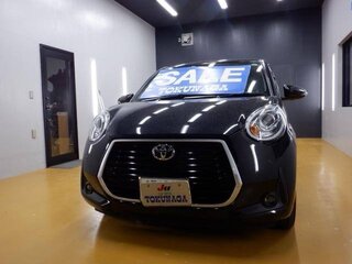 2019 Toyota Passo III, чёрный, 690000 рублей, вид 2