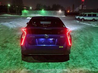 2018 Toyota Prius IV (XW50), синий, 1600000 рублей, вид 3