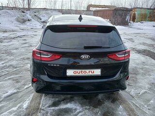 2018 Kia Ceed III, чёрный, 1800000 рублей, вид 3
