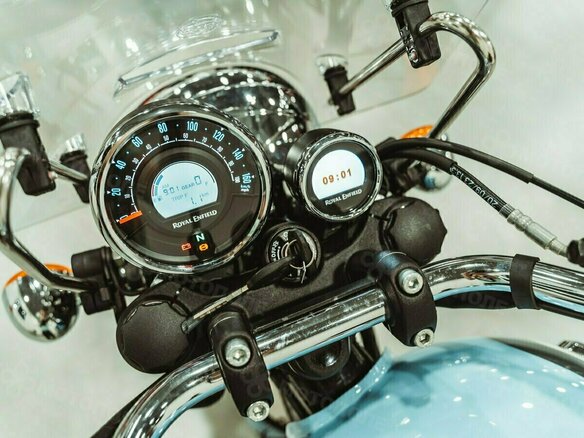 2026 Royal Enfield Meteor, голубой, 528000 рублей - вид 9