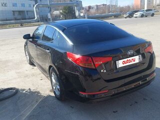 2011 Kia K5 I, чёрный, 900000 рублей, вид 1