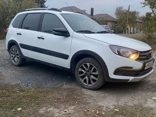 2020 Lada (ВАЗ) Granta Cross I Рестайлинг, белый, 850000 рублей, вид 3