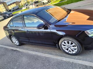 2013 Volkswagen Jetta VI, чёрный, 970000 рублей, вид 2