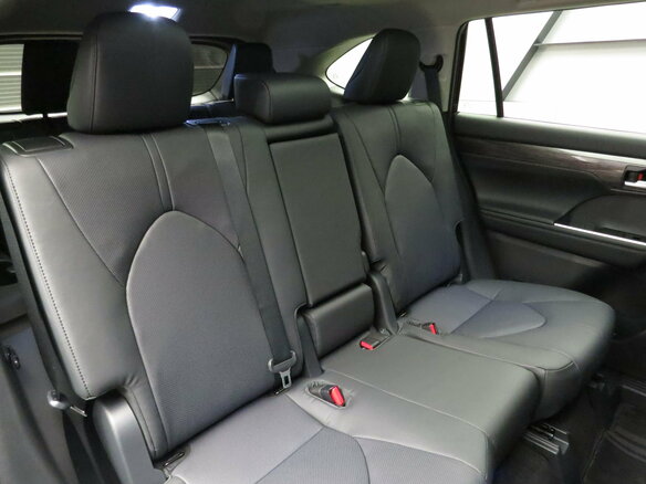 2025 Toyota Highlander IV (XU70), чёрный, 5780000 рублей - вид 23