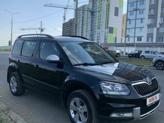 2014 Skoda Yeti I Рестайлинг, чёрный, 888888 рублей, вид 4