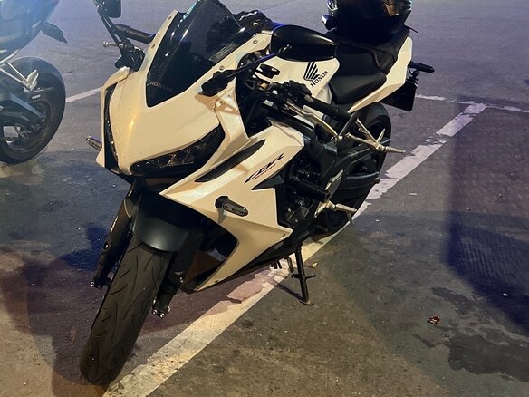 2024 Honda CBR 650R, белый, 999999 рублей - вид 1