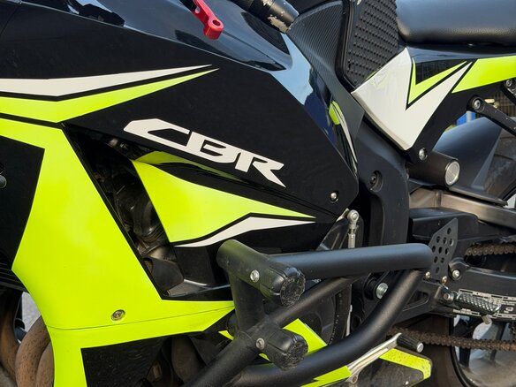 2018 Honda CBR 600RR, чёрный, 900000 рублей - вид 3