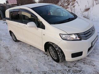 2010 Honda Freed Spike I, белый, 980000 рублей, вид 3
