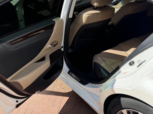 2019 Lexus ES 250 VII, белый, 4030000 рублей - вид 14