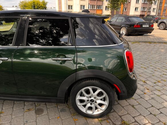 2018 Mini Hatch Cooper S III (F55/F56) Рестайлинг, зелёный, 1970000 рублей - вид 9