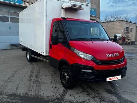 2017 Iveco Daily, красный, 1875000 рублей, вид 1
